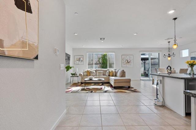 2111 Rosewood Drive, Hollister CA: https://media.crmls.org/mediaz/7a57b78e-dff5-4c64-a89b-071f3b7d1611.jpg