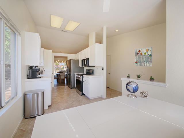 82550 Delano Drive, Indio CA: https://media.crmls.org/mediaz/7a57b803-5b3f-49d3-a2f7-b4e009f4aa51.jpg