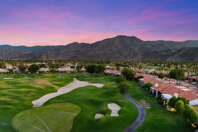 54808 Inverness Way, La Quinta CA: https://media.crmls.org/mediaz/7a582197-25d1-4175-a6bf-101b6ab7a05a.jpg
