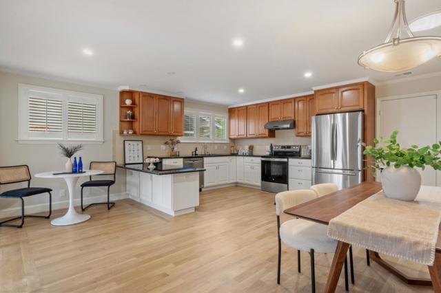 1394 Marlin Avenue, Foster City CA: https://media.crmls.org/mediaz/7a583ab2-9f93-499b-af32-91072c235e15.jpg