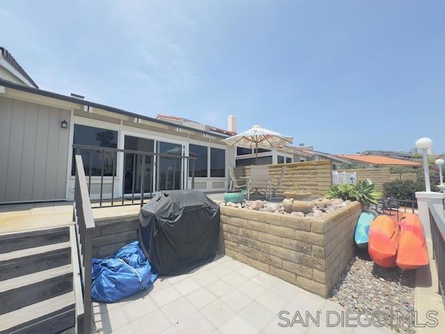 75 Catspaw, Coronado CA: https://media.crmls.org/mediaz/7a599184-f4ec-4141-97c4-b61fe8885856.jpg