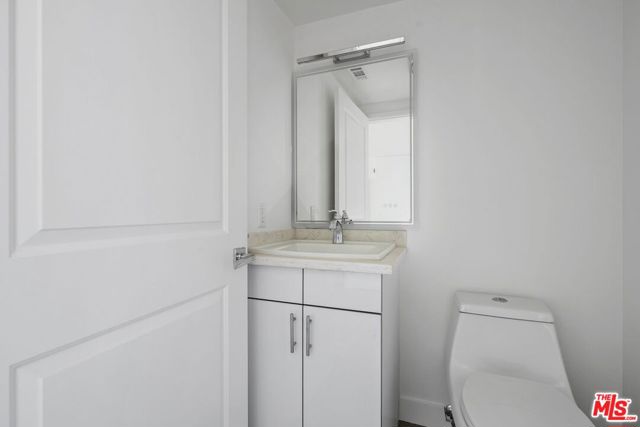 1183 CRENSHAW Boulevard, Los Angeles CA: https://media.crmls.org/mediaz/7a599725-880b-4c45-ac8c-5dcd0bce03c6.jpg