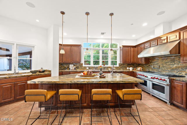 1533 Rancho Avenue, Glendale CA: https://media.crmls.org/mediaz/7a59d37d-14bb-412d-aa56-a8aaee268bc7.jpg