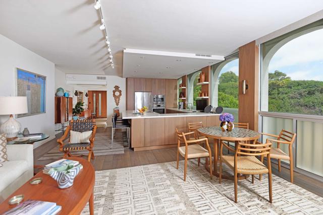 1001 Genter, La Jolla CA: https://media.crmls.org/mediaz/7a59d593-ad7f-4e9d-9277-3297cab92a63.jpg