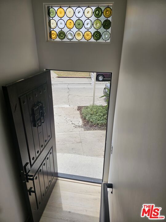 5247 1/2 W 9th Street, Los Angeles CA: https://media.crmls.org/mediaz/7a5ab0d3-63a2-4443-b993-16f8617cd3ac.jpg