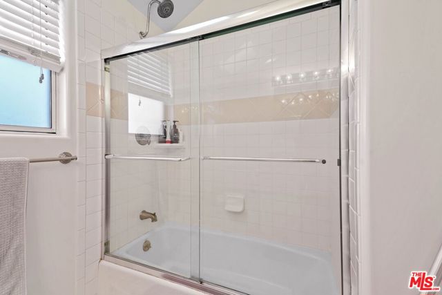 4224 Madison Avenue, Culver City CA: https://media.crmls.org/mediaz/7a5b4d9c-55b3-4c7b-ae06-ecc1bc325f4b.jpg