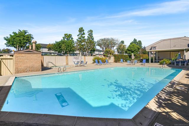 9209 Village Glen Dr, San Diego, California 92123, 2 Bedrooms Bedrooms, ,1 BathroomBathrooms,Condominium,For Sale,Village Glen Dr,250020336SD