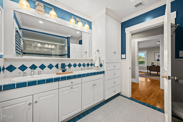 1967 La France Avenue, South Pasadena CA: https://media.crmls.org/mediaz/7a5bd415-2b37-4648-b81b-4005ca6978a3.jpg
