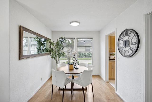 10351037 Amarillo Avenue, Palo Alto CA: https://media.crmls.org/mediaz/7a5c0969-ad05-4b89-9392-33590a302a2f.jpg