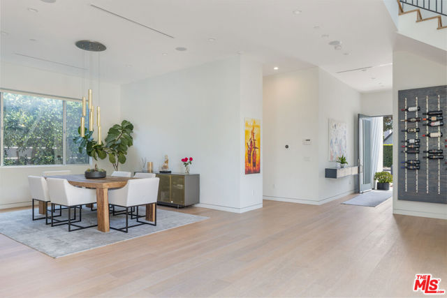 Image 7 of 31 For 139 Edinburgh Avenue