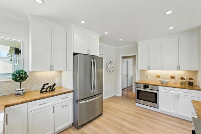 1513 Oak Street, San Mateo CA: https://media.crmls.org/mediaz/7a5c70f9-53a7-4575-aa71-188d97a1fdd8.jpg