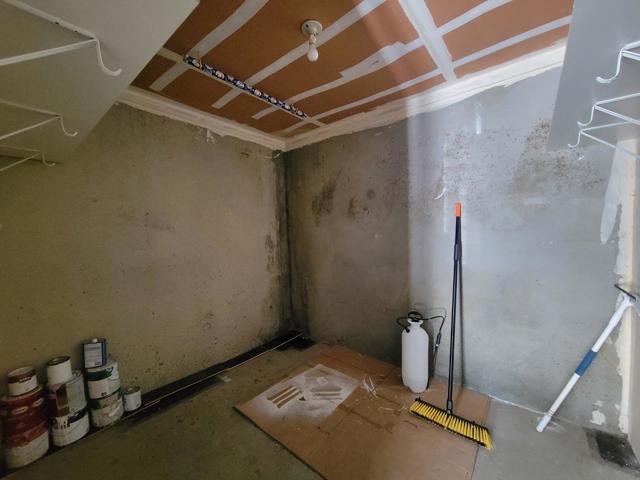 4117 George Avenue, San Mateo CA: https://media.crmls.org/mediaz/7a5c8e31-a4cf-4f21-8e6a-c853a28b0eee.jpg