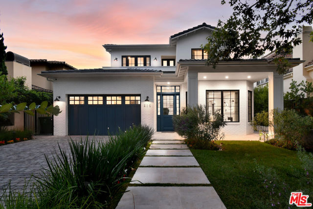 416 21st Place, Santa Monica CA: https://media.crmls.org/mediaz/7a5cc992-6765-499c-82da-4fb83db353e2.jpg