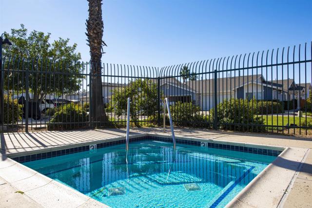 Detail Gallery Image 22 of 24 For 1364 H St, Ramona,  CA 92065 - 3 Beds | 2/1 Baths