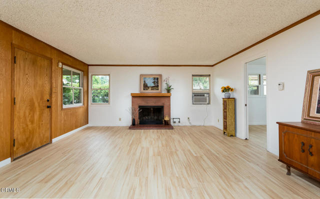 2238 Garfias Drive, Pasadena CA: https://media.crmls.org/mediaz/7a5d4468-1077-4fba-8858-212fc7c98d61.jpg