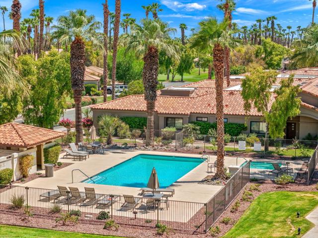 38417 Nasturtium Way, Palm Desert CA: https://media.crmls.org/mediaz/7a5e243a-d444-4cbb-8103-3579c625ded7.jpg
