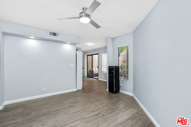 869 Village Square, Palm Springs CA: https://media.crmls.org/mediaz/7a5e57ab-919f-4262-b472-a087f5448925.jpg