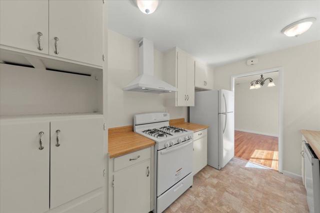 41 Ralston Drive, Monterey CA: https://media.crmls.org/mediaz/7a5e7bd0-f764-48b7-89d1-89bd013b7c60.jpg