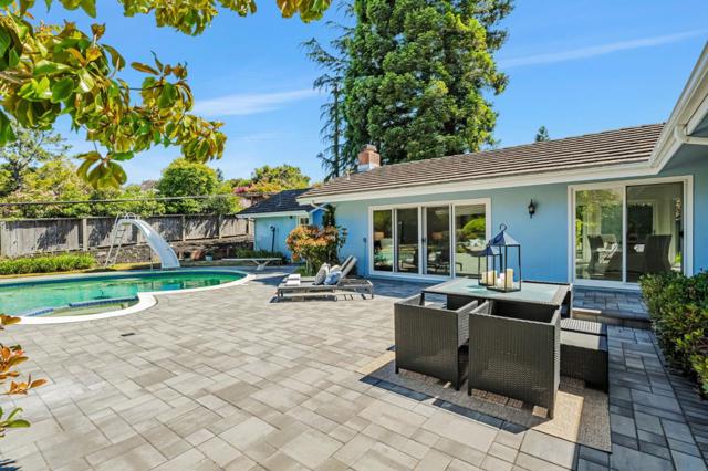 937 Parrott Drive, Hillsborough CA: https://media.crmls.org/mediaz/7a5edd6d-c9e8-4b42-b18f-189ba13b5ddf.jpg