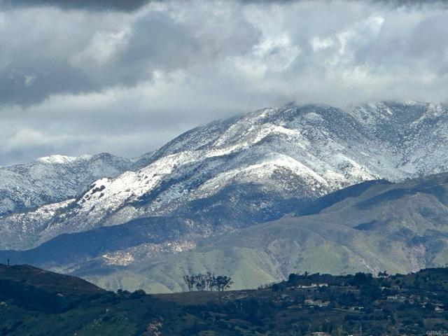 29730 Red Mountain Road, Valley Center CA: https://media.crmls.org/mediaz/7a5eee81-7728-43f0-bcfc-266a290c453b.jpg