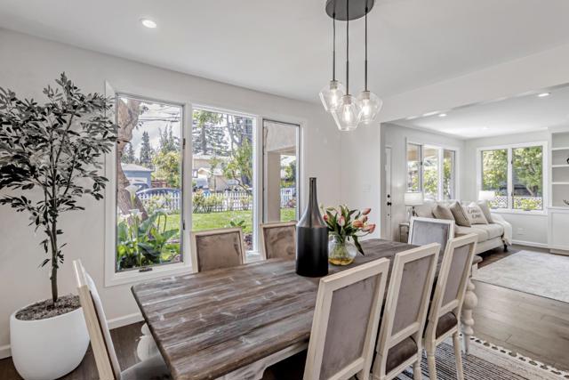 71 Nueva Avenue, Redwood City CA: https://media.crmls.org/mediaz/7a5ef830-e35d-4012-9aff-cf027425e80c.jpg