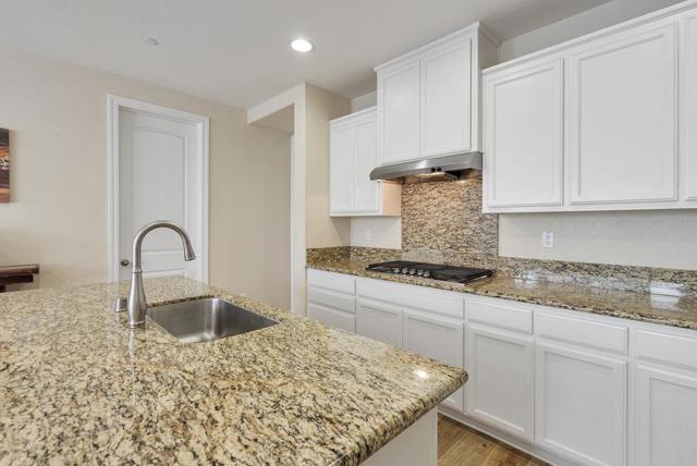 1618 Lily Court, Hollister CA: https://media.crmls.org/mediaz/7a5f167e-a788-4c1d-9261-5e7fa2e394eb.jpg