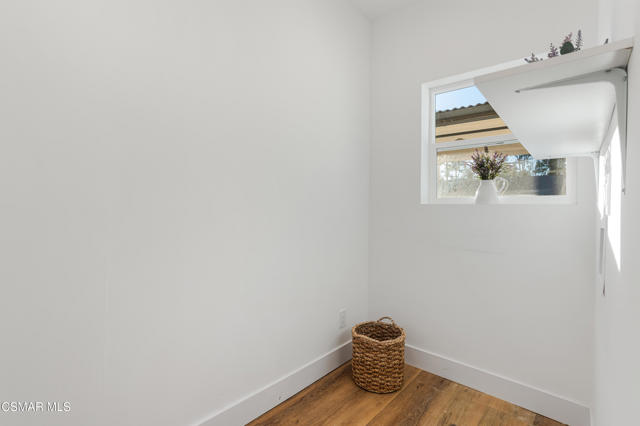 568 Bristol Avenue, Simi Valley CA: https://media.crmls.org/mediaz/7a5fa29d-c08d-41d5-b8d4-9291de3f75aa.jpg