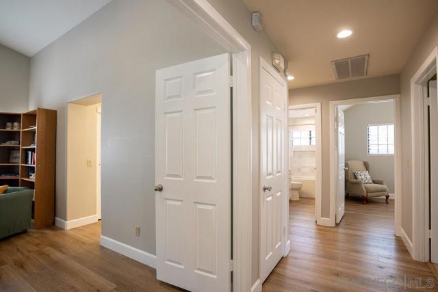 25314 Keats Ln, Stevenson Ranch CA: https://media.crmls.org/mediaz/7a5fd2e5-e2c5-4e98-9155-e4334bcd1409.jpg