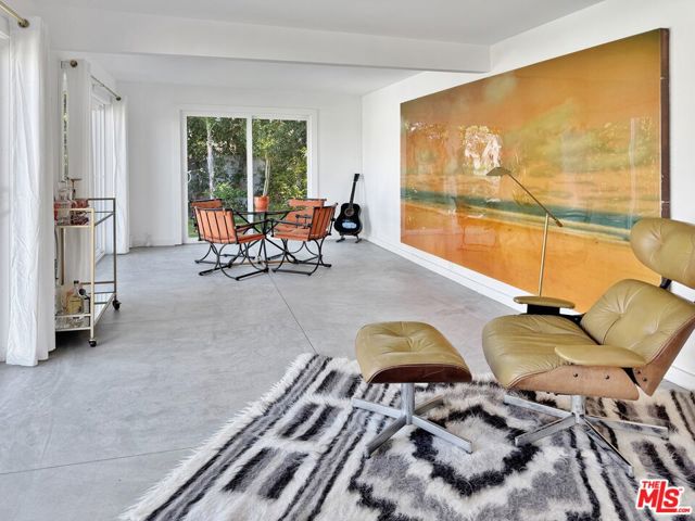 2235 E Paseo Gracia, Palm Springs CA: https://media.crmls.org/mediaz/7a60ac8c-93ab-4d6a-bfca-11eacd89f1b4.jpg