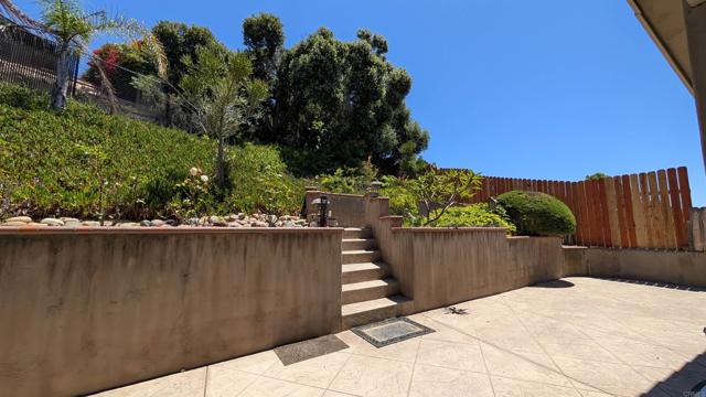 Detail Gallery Image 35 of 39 For 3167 Carnegie Pl, San Diego,  CA 92122 - 3 Beds | 3 Baths