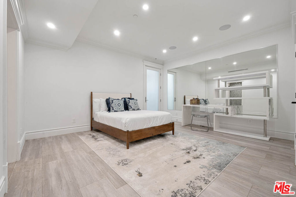 MLS #26924595 image #53