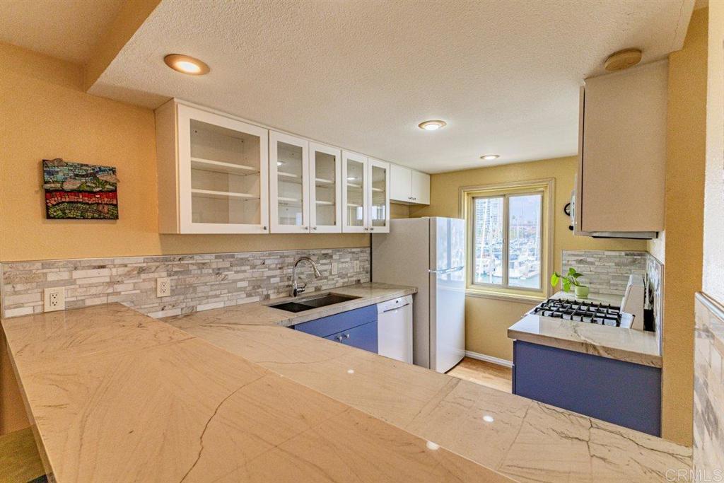 1202 Pacific Street - photo 12