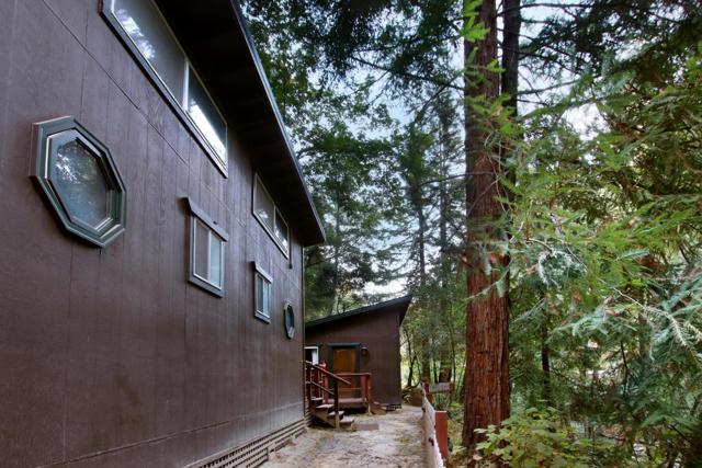 16770 Redwood Lodge Road, Los Gatos CA: https://media.crmls.org/mediaz/7a66f4ce-8d78-49fd-861e-bc6a37b1f79c.jpg