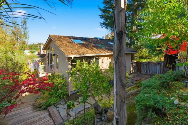 920 Oxford Drive, Los Altos CA: https://media.crmls.org/mediaz/7a67923f-2526-4911-aac6-7ace63c241d4.jpg