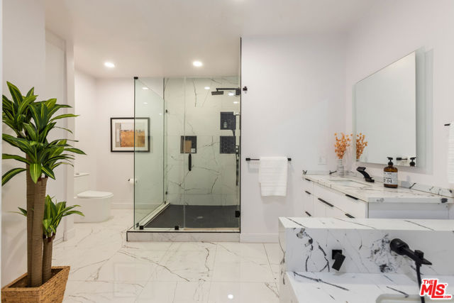 1210 N Kings Road, West Hollywood CA: https://media.crmls.org/mediaz/7a67bbf6-e328-4d14-8b2f-88c29de3788b.jpg