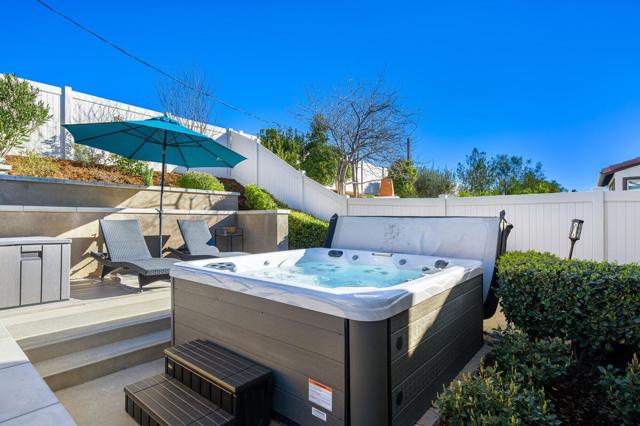 1514 Overpark Lane, Beaumont CA: https://media.crmls.org/mediaz/7a686b87-022e-4398-8568-203d710c0ce3.jpg