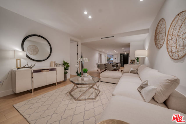 10777 WILSHIRE Boulevard, Los Angeles CA: https://media.crmls.org/mediaz/7a68b45f-fd6d-4fbc-bf7d-cead4edbfa56.jpg