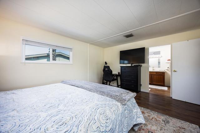 8301 Mission Gorge Rd, Santee CA: https://media.crmls.org/mediaz/7a69167c-8b5e-455d-bfce-71a72f08ebe8.jpg