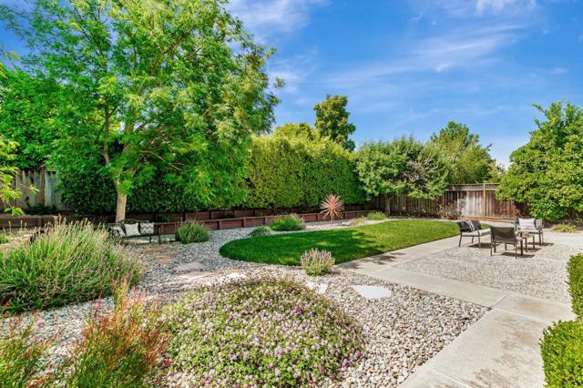 3012 Lake Estates Court, San Jose CA: https://media.crmls.org/mediaz/7a6a4b96-4895-4dbf-883c-2aca32fa7aca.jpg