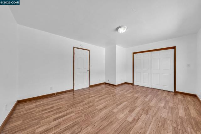 18127 Madison Ave, Castro Valley CA: https://media.crmls.org/mediaz/7a6a503c-70ca-48d7-8c06-34d63b1146ed.jpg