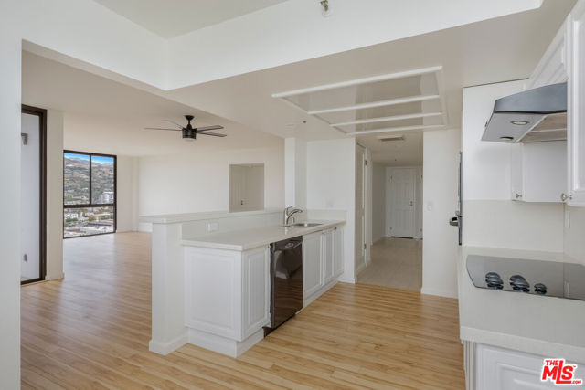 345 Pioneer Drive, 1805 photo 13