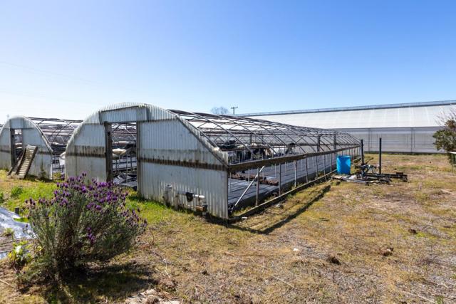 2150 Elkhorn Road, Castroville CA: https://media.crmls.org/mediaz/7a6b1944-3903-4a12-9ef7-e629231d9bca.jpg