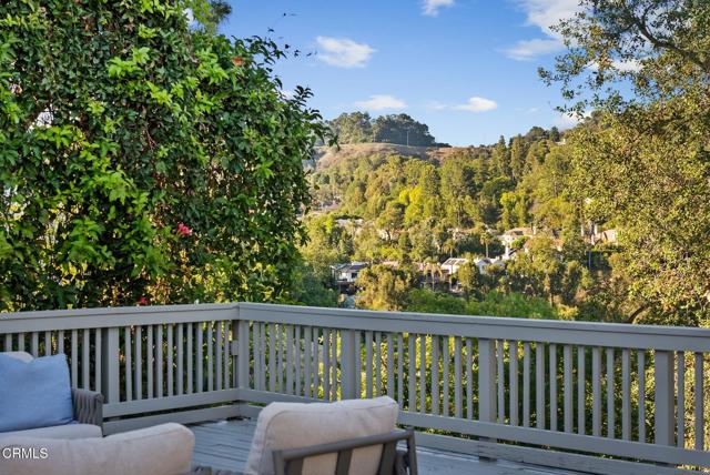 Detail Gallery Image 34 of 45 For 2596 Wallingford Dr, Beverly Hills,  CA 90210 - 4 Beds | 3/1 Baths