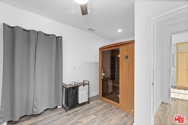 914 Alpha Street, Inglewood CA: https://media.crmls.org/mediaz/7a6e9e8b-ddf9-47b3-aa19-0b8867f6b09b.jpg