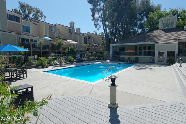 1228 S Westlake Boulevard, Westlake Village CA: https://media.crmls.org/mediaz/7a6fae86-f7c0-4515-824b-ecadd442aff9.jpg