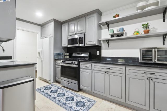 Image 1 of 25 For 38455 Bronson St  128