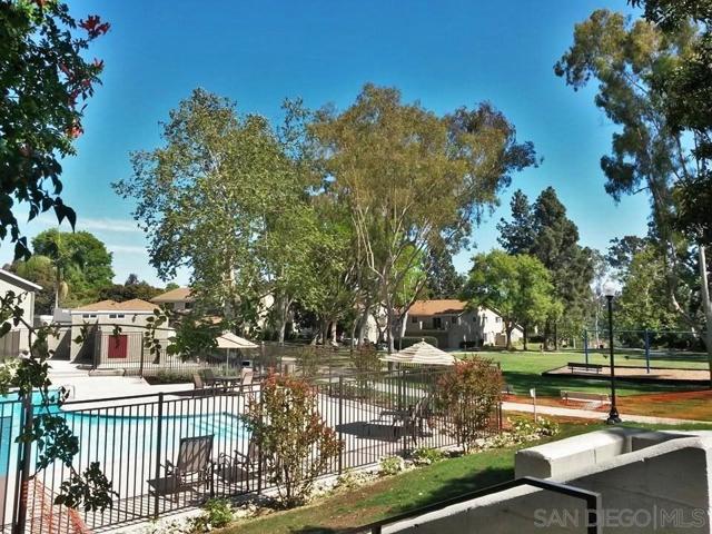 7915 Camino Kiosco, San Diego CA: https://media.crmls.org/mediaz/7a70dc27-f4db-48da-8526-43a1a25627d3.jpg