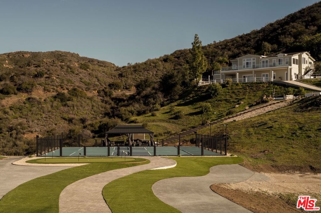 265 Westlake Boulevard — Contemporary