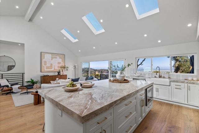 190 Loma Road, San Carlos CA: https://media.crmls.org/mediaz/7a72b603-90eb-464d-95d4-76dc6c03a827.jpg