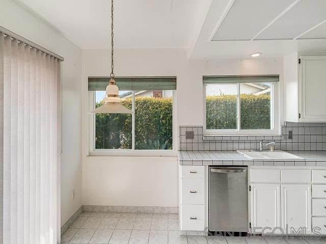 1619 Calle De Primra, La Jolla, California 92037, 4 Bedrooms Bedrooms, ,2 BathroomsBathrooms,Single Family Residence,For Sale,Calle De Primra,250017272SD